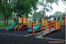 Play Swings